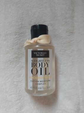 Victoria's Secret Weightless Body Oil